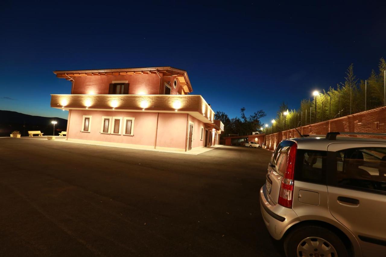 Agriturismo Ciociaro " Il Colle " Hotel Ristorante Ceprano Ngoại thất bức ảnh
