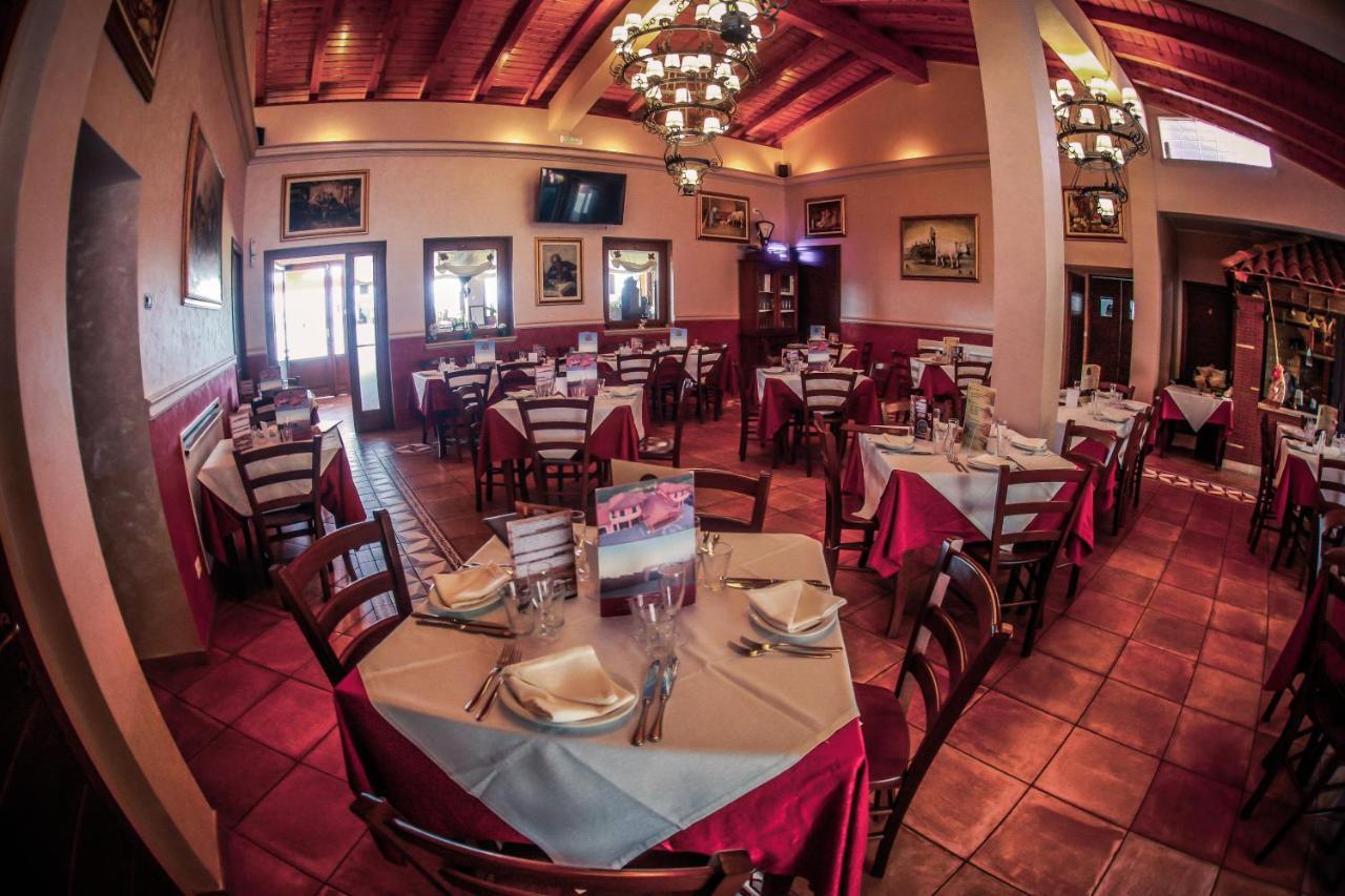 Agriturismo Ciociaro " Il Colle " Hotel Ristorante Ceprano Ngoại thất bức ảnh