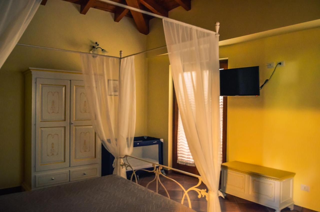 Agriturismo Ciociaro " Il Colle " Hotel Ristorante Ceprano Ngoại thất bức ảnh