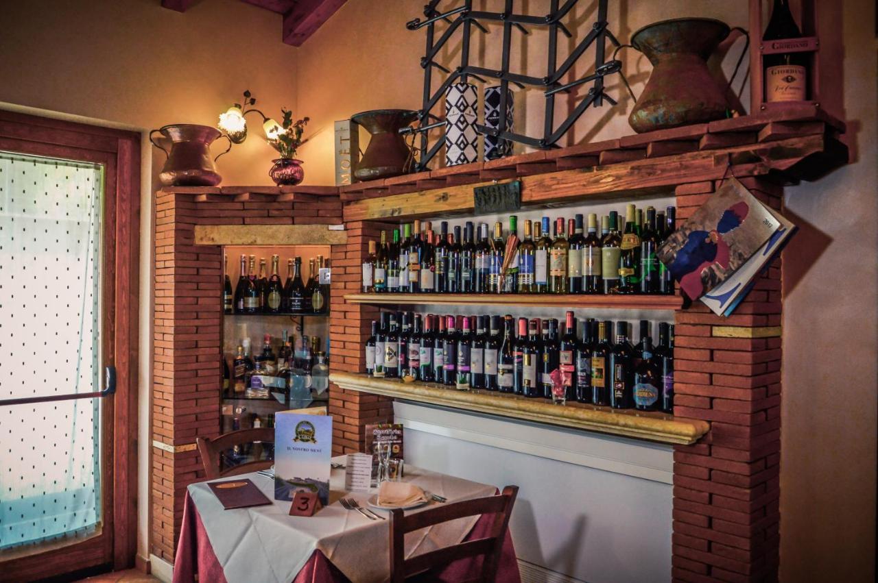 Agriturismo Ciociaro " Il Colle " Hotel Ristorante Ceprano Ngoại thất bức ảnh