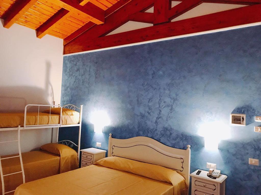 Agriturismo Ciociaro " Il Colle " Hotel Ristorante Ceprano Ngoại thất bức ảnh