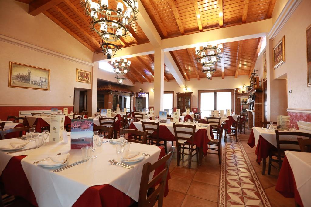 Agriturismo Ciociaro " Il Colle " Hotel Ristorante Ceprano Ngoại thất bức ảnh