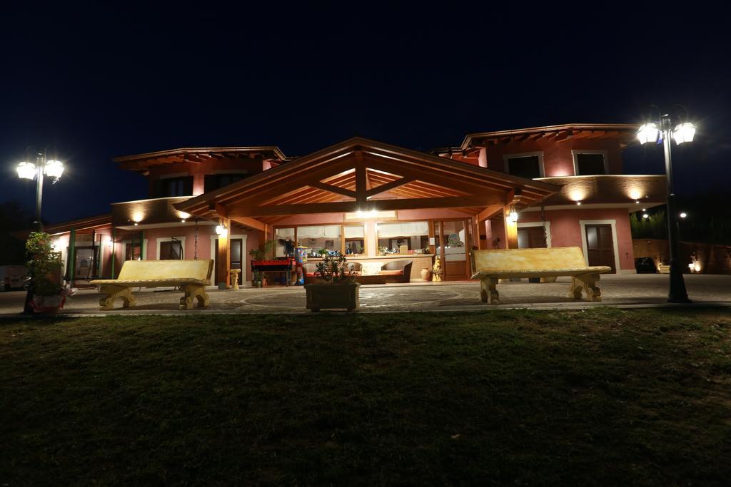 Agriturismo Ciociaro " Il Colle " Hotel Ristorante Ceprano Ngoại thất bức ảnh