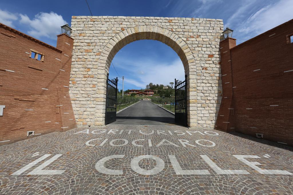 Agriturismo Ciociaro " Il Colle " Hotel Ristorante Ceprano Ngoại thất bức ảnh